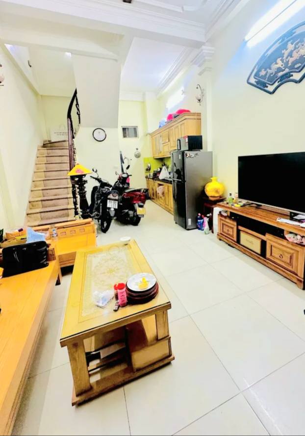 Nhà phố Thụy Khuê 27m² giá 6.8 tỷ - Sổ đỏ chính chủ, về ở ngay!