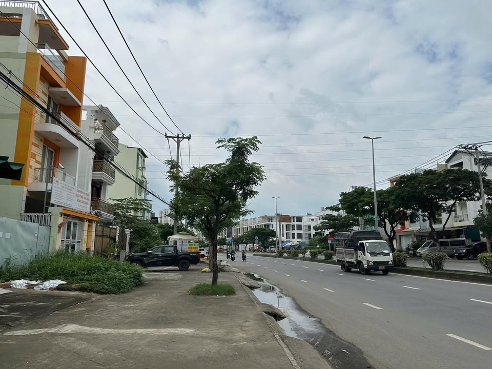 Đất nền mặt tiền Phạm Hùng, Bình Chánh 135m² giá 17.5 tỷ - Cơ hội đầu tư sinh lợi!