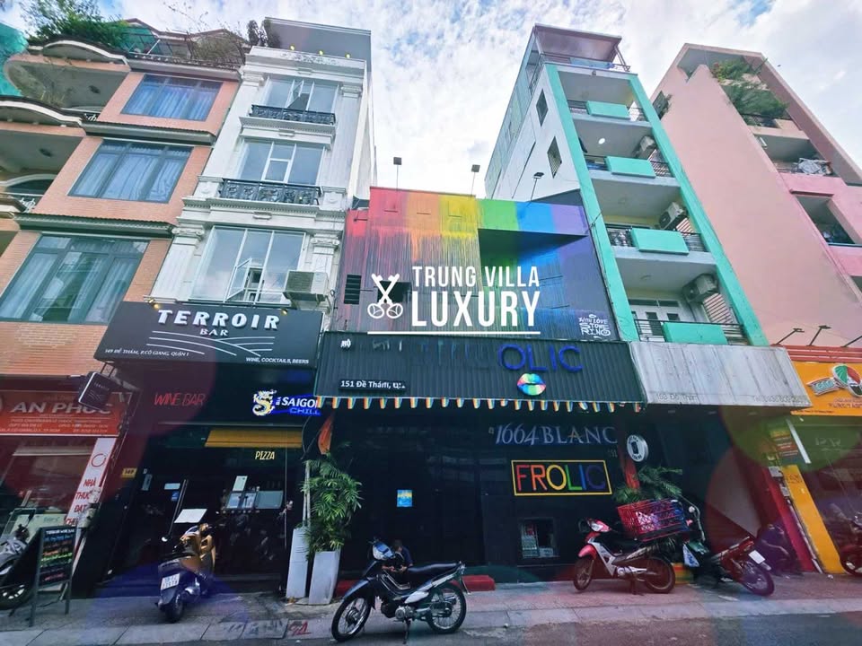 Nhà mặt tiền 151 Đề Thám, Quận 1, 114m² giá 60 tỷ - Đầu tư sinh lời ngay!