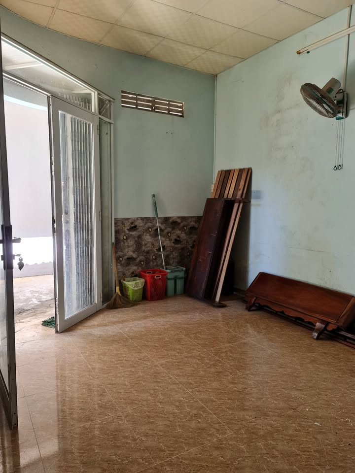 Nhà cho thuê tại Hẻm 125 Hùng Vương, Pleiku 2 tầng - Khu vực trung tâm tiện lợi!