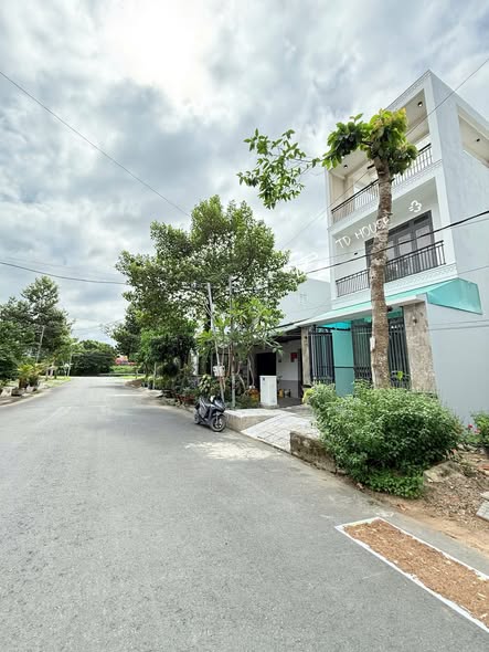 Nhà 4 phòng ngủ tại Cần Thơ 100m² giá 10 triệu - Đậu ô tô thoải mái!