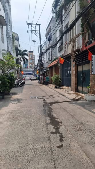 Nhà phố Bình Thạnh 95m² giá 15.5 tỷ - Hẻm xe tải tránh, thu nhập ổn định!