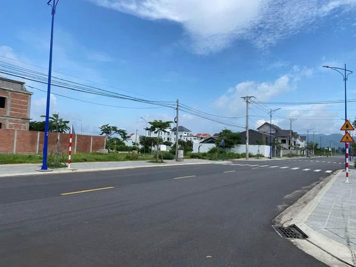 Nhà mặt tiền Lê Đại Hành, Phường Tam Long, Bà Rịa 97m² giá 3.55 tỷ - Thương lượng chính chủ!