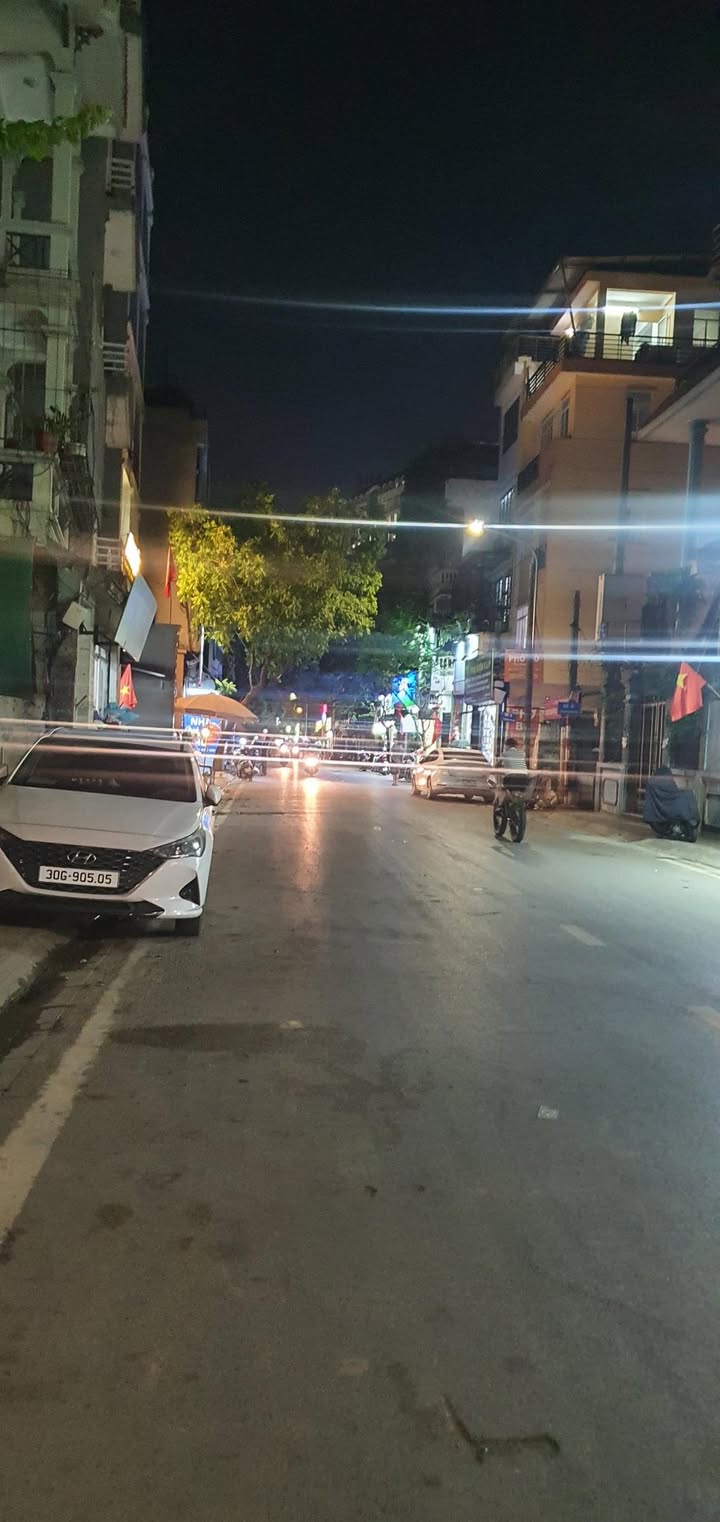 Mặt phố Hoàng Như Tiếp 80m² giá 30 tỷ - Kinh doanh đỉnh cao