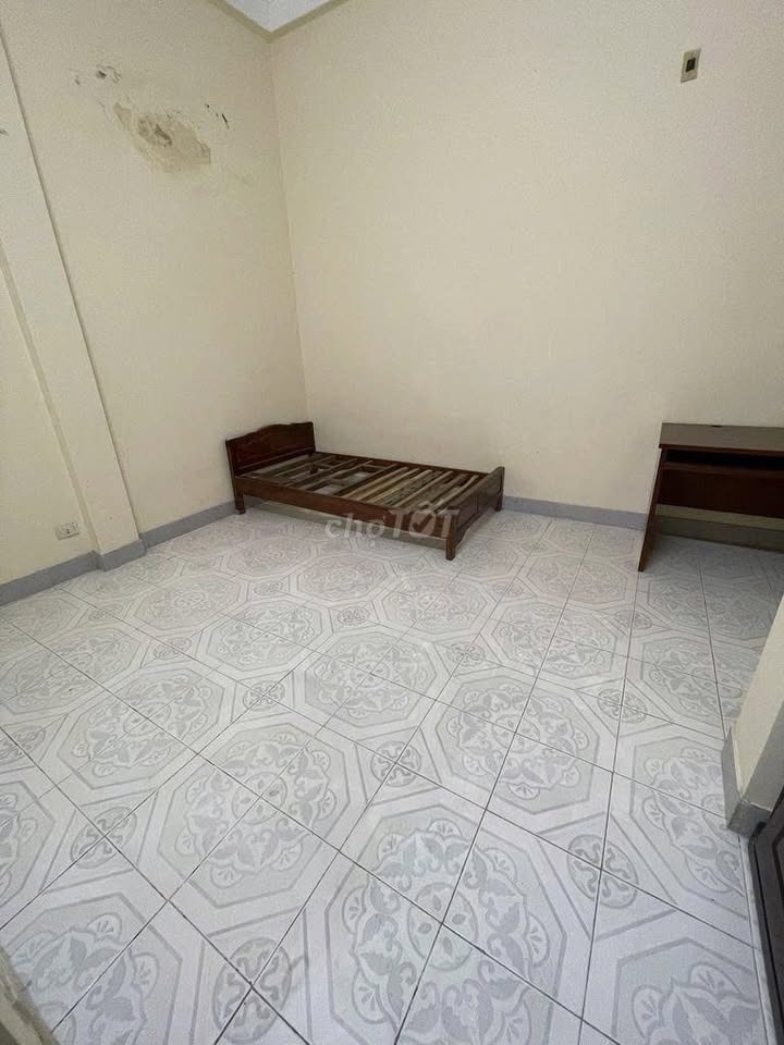 Nhà cho thuê ngõ Thịnh Hào 1, Đống Đa 45m² giá 14 triệu - Phù hợp làm văn phòng và gia đình
