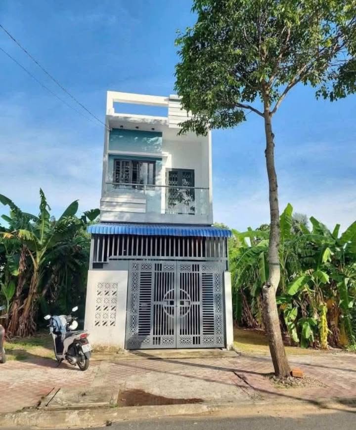 Nhà Lầu Mới Đẹp Tại Đường 9B, Sóc Trăng 100m² Giá 2.3 Tỷ - Tặng Full Nội Thất!