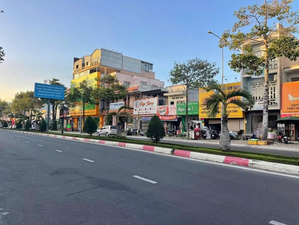 Nhà mặt tiền Cách Mạng Tháng 8, Bà Rịa 85m² giá 8.5 tỷ - Đầu tư sinh lời lý tưởng!