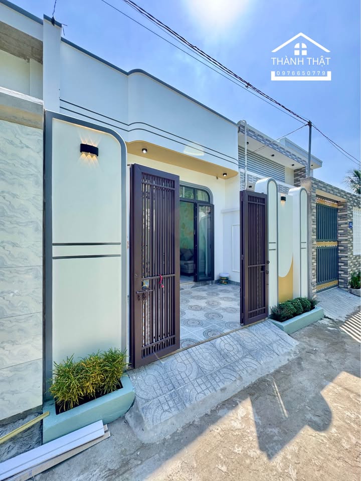 Nhà phố gần trung tâm Mỹ Tho 85m² giá 1.23 tỷ - Thiết kế hiện đại, sẵn sàng vào ở!