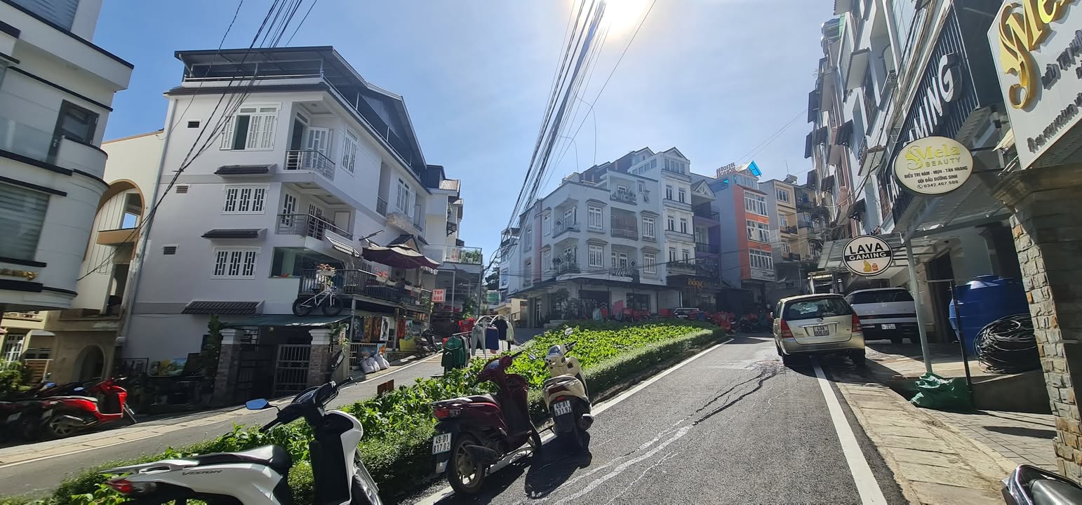 Nhà mặt tiền kinh doanh Đà Lạt 63m² giá 9.9 tỷ - Đầu tư sinh lời ngay!