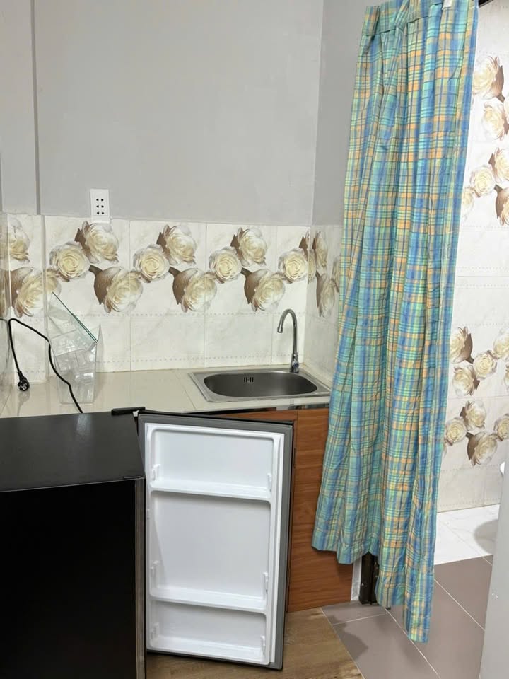 Nhà nhỏ cho thuê đường Nguyễn Chí Thanh, Quận 10, giá 4.2 triệu - Full nội thất sang trọng!