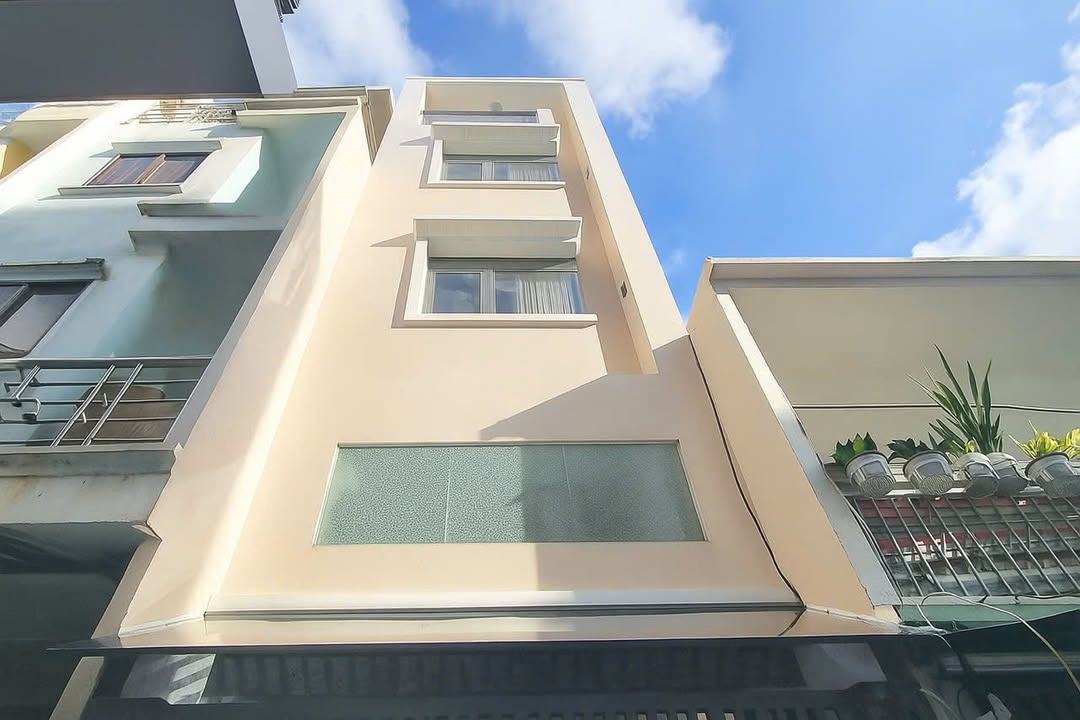 Nhà cho thuê đường Hoàng Hoa Thám, Bình Thạnh 18m² - Phù hợp cho gia đình và văn phòng!