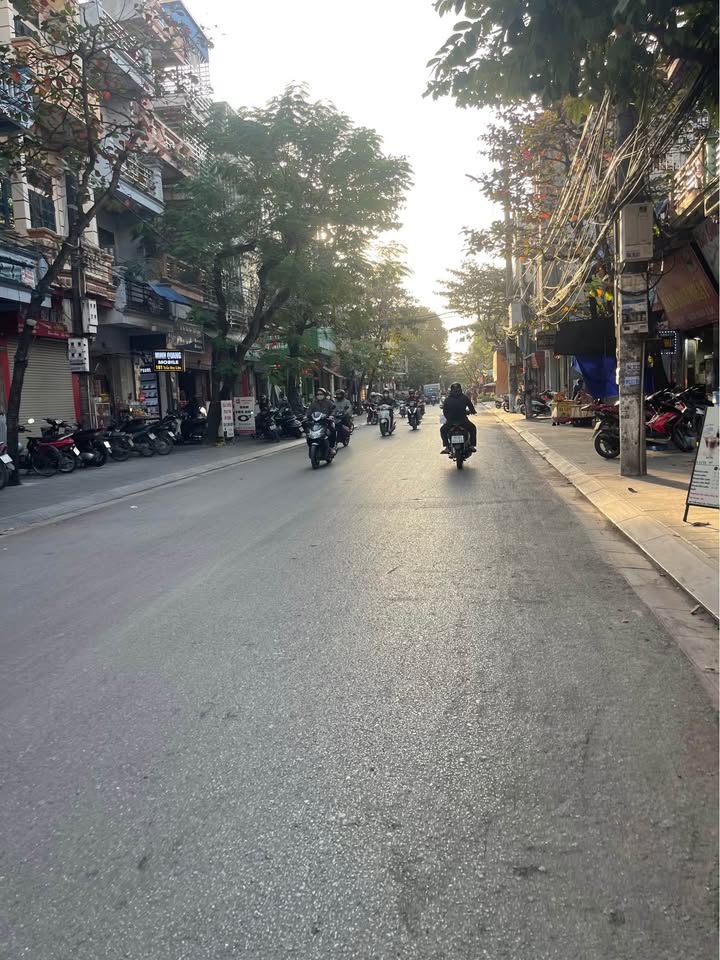 Bán nhà mặt đường Trần Huy Liệu 47m² - Kinh doanh đa ngành nghề