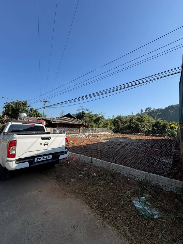 Đất thổ cư 600m² tại Hua La - Mặt tiền 15m, giá chỉ 1.1 tỷ!