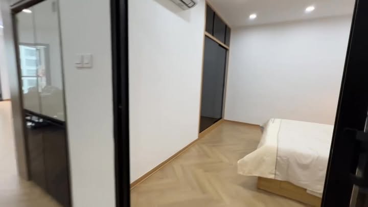 Căn hộ R2 Royal City 132m² giá thỏa thuận - Full nội thất mới