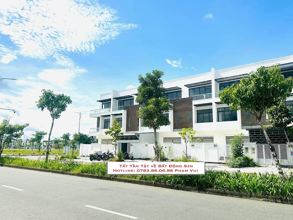 Nhà 2 lầu mặt tiền đường Số 5, phường Vĩnh Thanh, Rạch Giá - Kinh doanh thuận lợi!