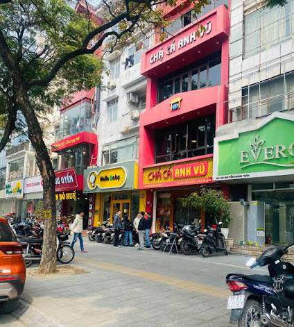 Bán nhà mặt phố Nguyễn Khánh Toàn, quận Cầu Giấy, 105m² giá 50 tỷ - Kinh doanh đỉnh cao!