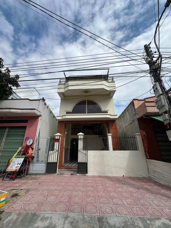 Nhà mặt tiền đường Phan Huy Ích, Nha Trang 84m² giá 5.5 tỷ - Đường lớn, gần biển!