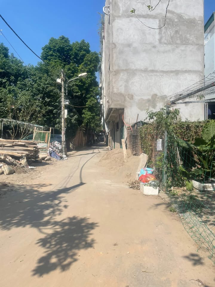 Đất đẹp Giang Biên 55m² giá 9 tỷ - Vị trí đắc địa, sẵn sàng giao dịch!