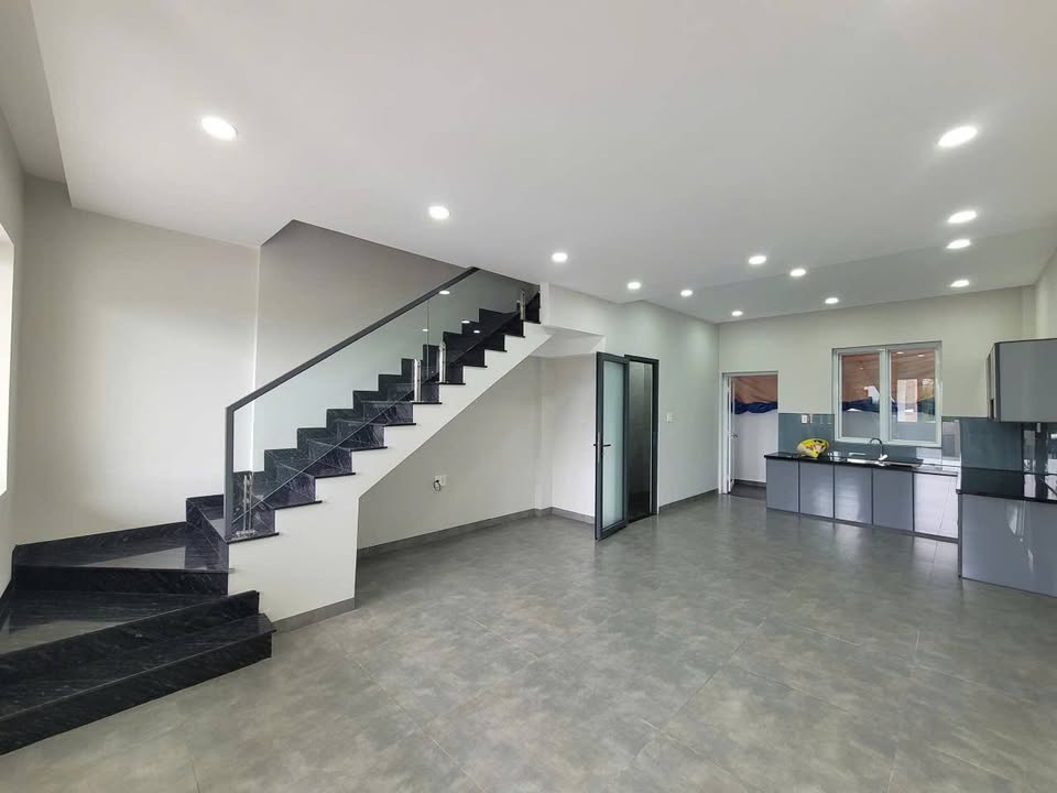 Townhouse SunCasa Hòa Phú 80m² giá 3.4 tỷ - Hỗ trợ vay 80%!