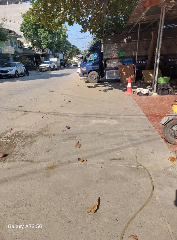 Đất thổ cư Tân Quang 300m² giá 4 tỷ - Đầu tư sinh lời hấp dẫn!