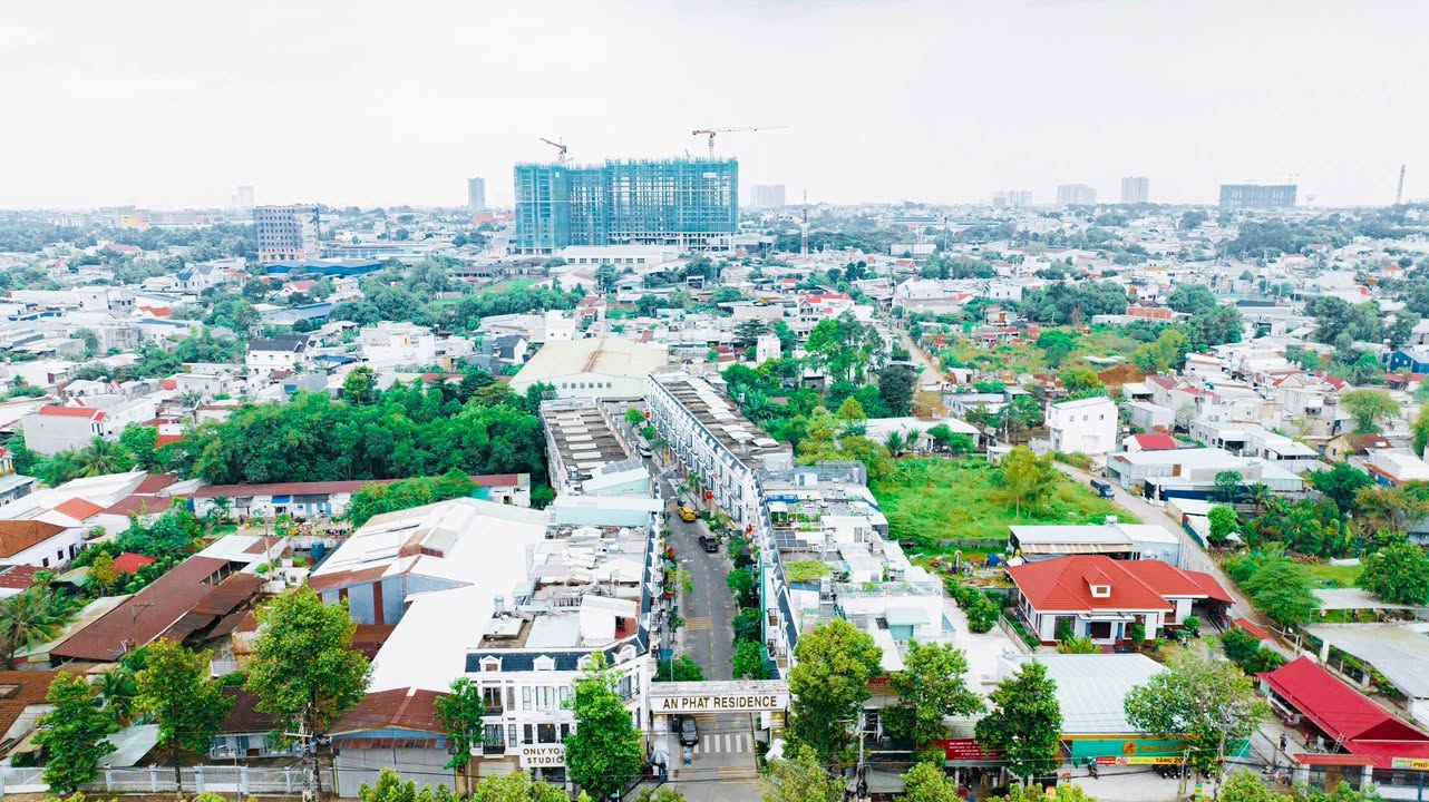 Nhà phố Dĩ An 77m² giá thỏa thuận - Vị trí vàng gần The Aspira!