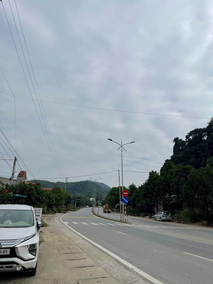 Đất 2 mặt tiền Quốc Lộ 70 - Phường Lào Cai - 120m² giá 1.6 tỷ - Cơ hội đầu tư sinh lời!