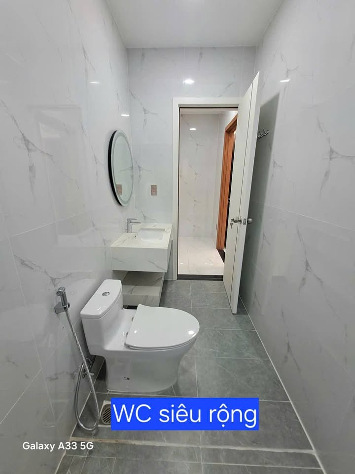 Cho thuê văn phòng 70m² tại Đường Kênh 19/5, Tân Phú - Giá chỉ 8.5 triệu/tháng!