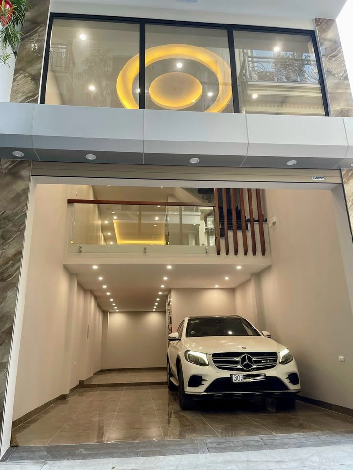 Nhà phố Việt Hưng 60m² giá 1 tỷ - Thiết kế sang trọng như khách sạn 5 sao!