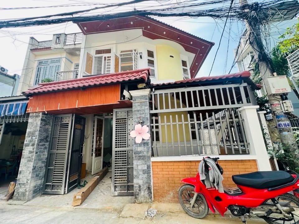 Nhà góc hẻm xe hơi Thới An 99m² giá 6 tỷ - Full nội thất sang trọng!