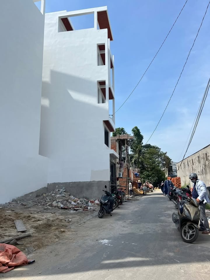 Đất góc 2 mặt tiền Thạnh Xuân 24, 97m² giá 4.4 tỷ - Cơ hội đầu tư tuyệt vời!