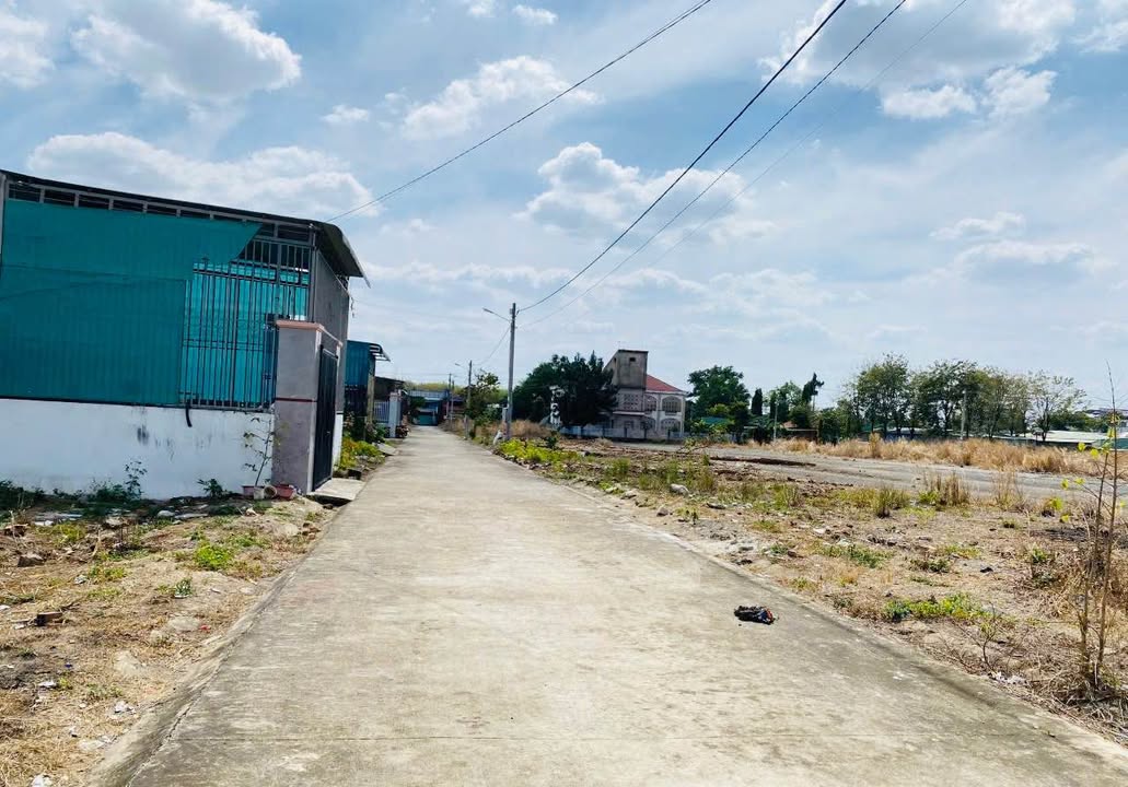 Đất nền Tiến Hưng Đồng Xoài 6x20.5m - Giá chỉ 900 triệu, vị trí đắc địa!