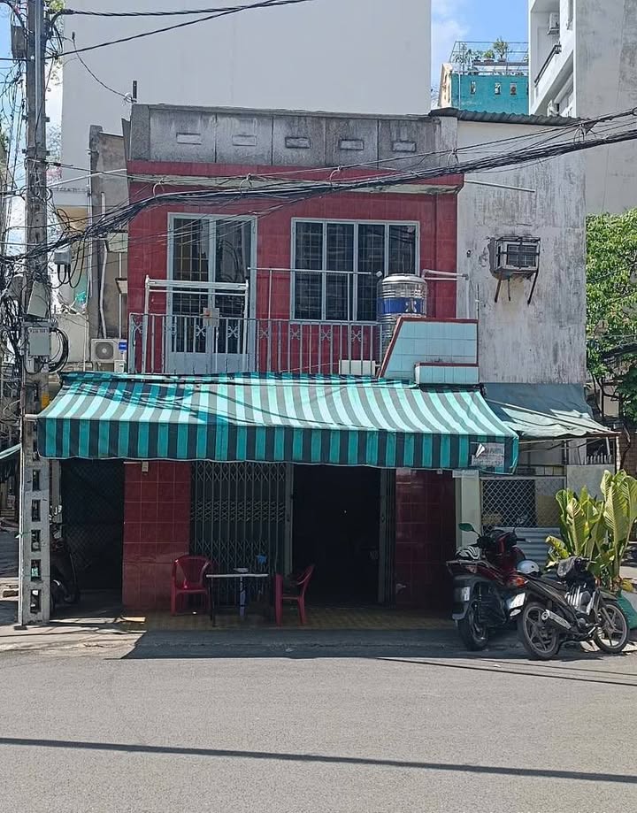 Nhà phố 2 tầng 70m² quận 10 giá chỉ 13.9 tỷ - Vị trí kinh doanh đỉnh cao!