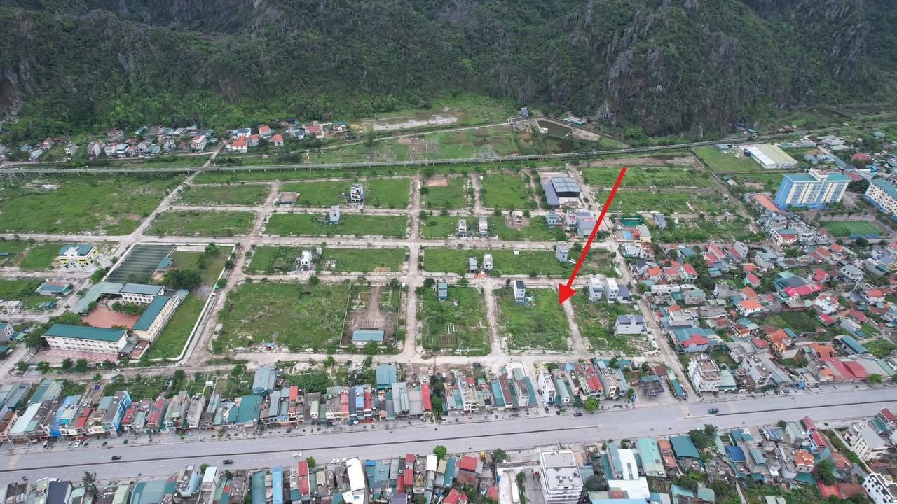 Đất dự án Km8 Quang Hanh Cẩm Phả 142.68m² giá 2.25 tỷ - Sổ đỏ chính chủ, hạ tầng hoàn thiện!