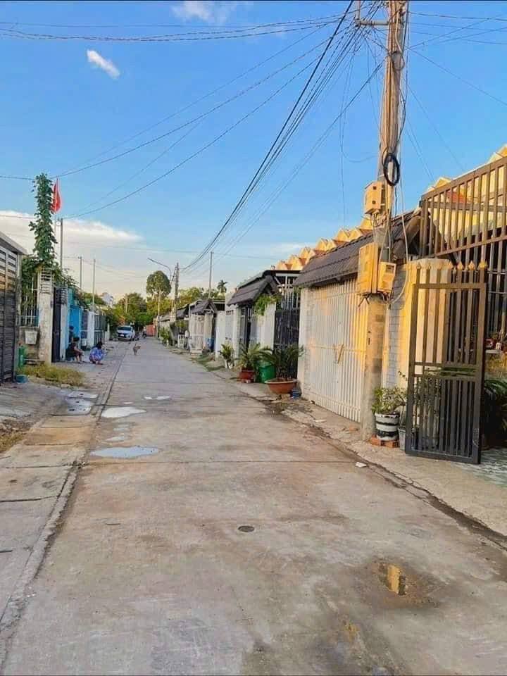 Nhà cho thuê Thủ Dầu Một 2 tầng, 3 phòng ngủ giá 5 triệu/tháng - Khu vực an ninh, dân trí cao!