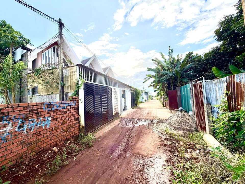 Đất thổ cư Cư ÊBur 200m² giá 3.5 tỷ - Tiềm năng tăng giá mạnh!