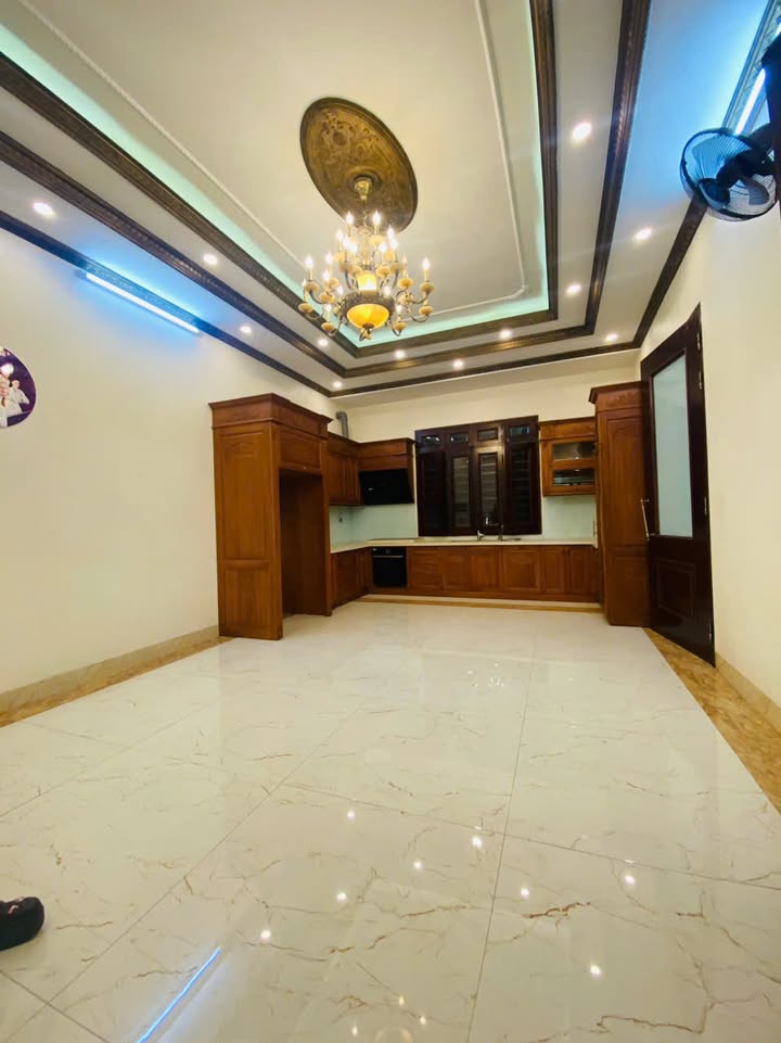 Biệt thự góc 2 mặt tiền Khai Quang, Vĩnh Yên 300m² giá 18.5 tỷ - Thiết kế hiện đại, gần hồ điều hòa!