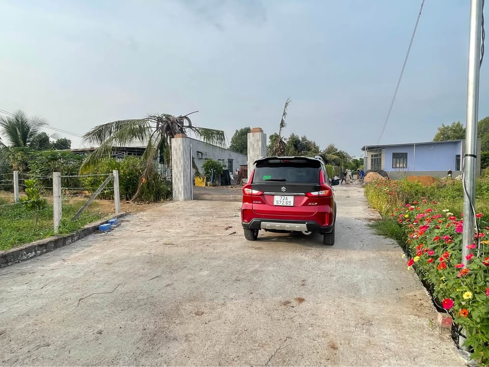 Đất nền Long Tân 350m² giá 1.55 tỷ - Lô góc 3 mặt tiền đẹp!