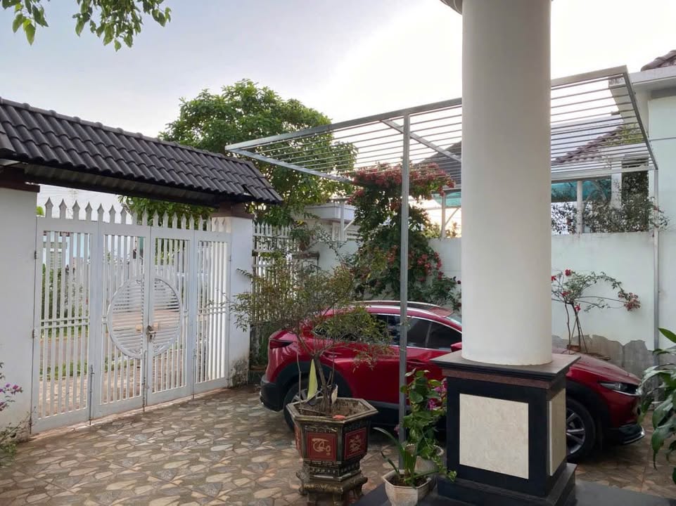 Nhà ở và nhà yến đường A6, Cư Êbur, 420m² giá 9.5 tỷ - Đầu tư sinh lời ngay!