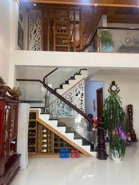 Nhà mặt tiền Đinh Tiên Hoàng, Thị trấn Liên Nghĩa 149.6m² giá chỉ 6.1 tỷ - Thiết kế hiện đại, sẵn sàng giao dịch!