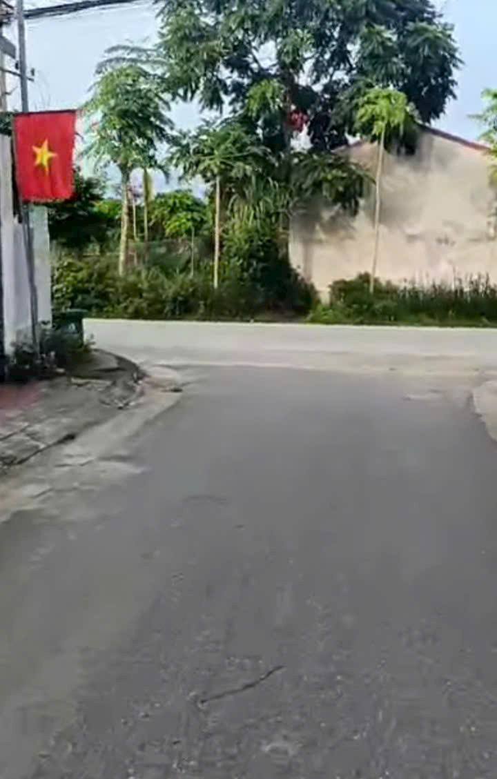 Đất 2 mặt tiền tại Ỷ La, Tuyên Quang 160m² giá 2 tỷ - Tiềm năng sinh lời cao!