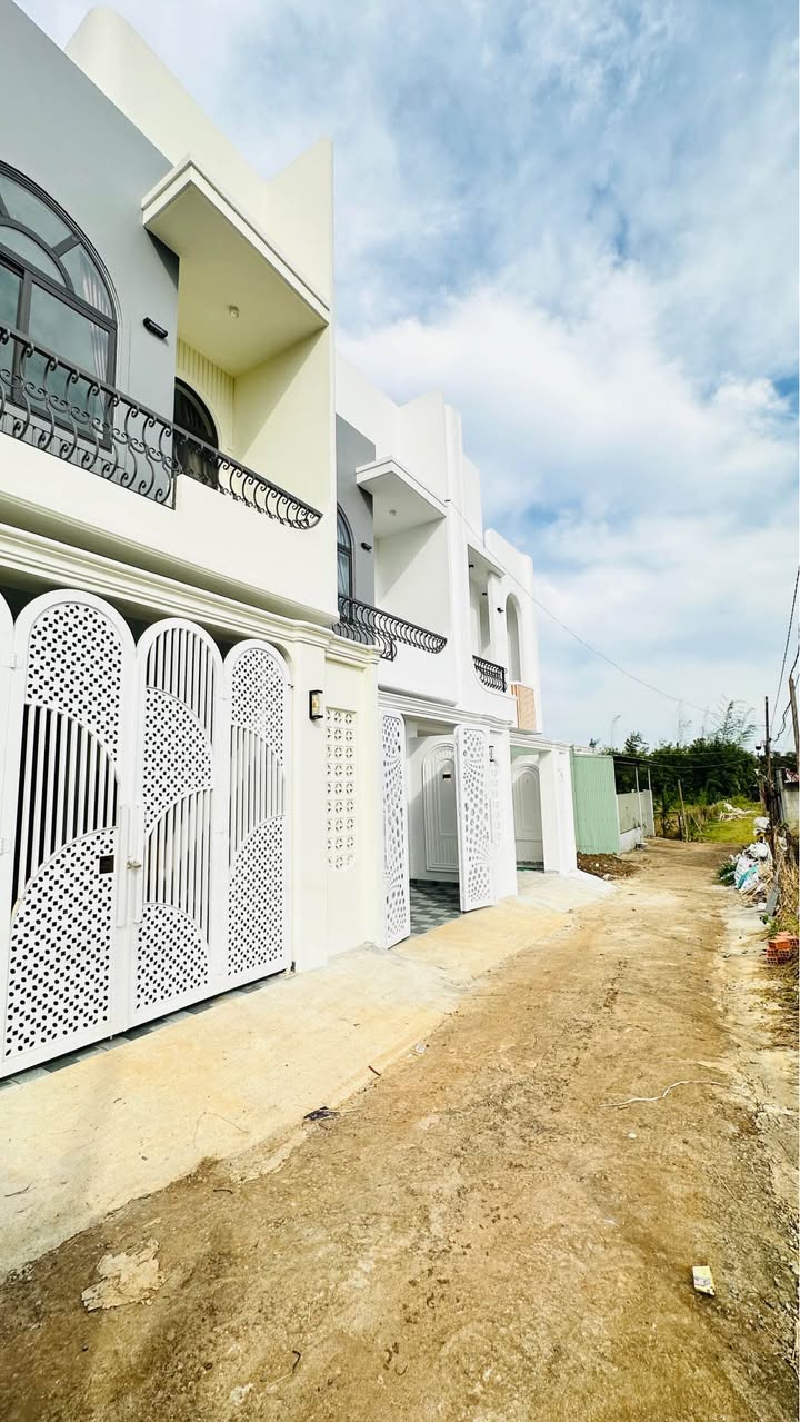 Nhà 1 mê đường An Dương Vương, Pleiku 87m² giá 2.15 tỷ - Phù hợp cho gia đình công tác bệnh viện