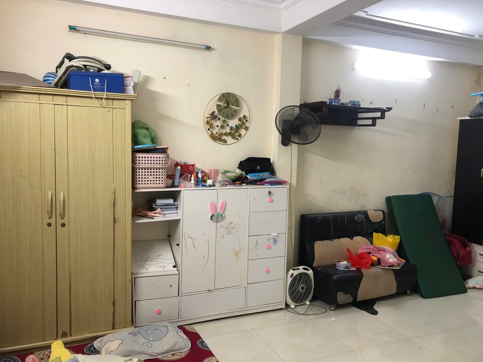 Phòng khép kín cho thuê tại 33 ngõ 87 Yên Duyên, 35m² - Giá thỏa thuận hấp dẫn