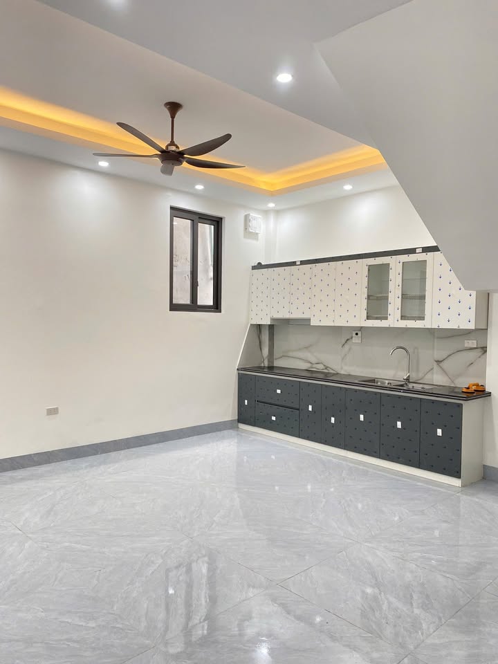 Nhà 3 Tầng Ngõ Phạm Thận Duật, Ninh Bình 79.6m² giá chỉ 3 tỷ - Thiết kế hiện đại, sổ đỏ chính chủ!