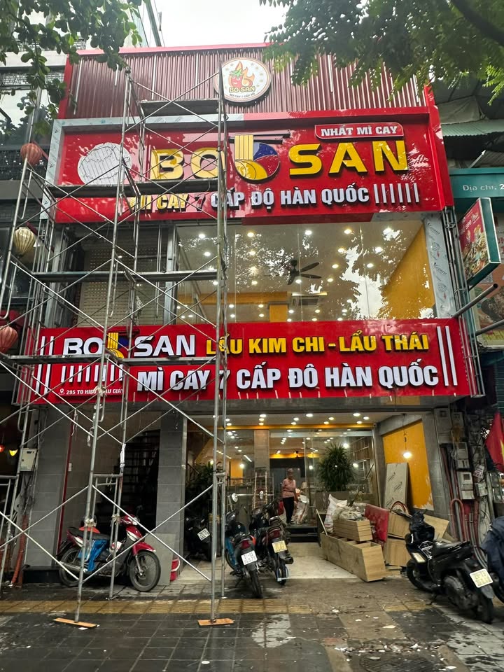 Mặt bằng kinh doanh cho thuê tại Phùng Khoang 400m² - Vị trí đắc địa, đông sinh viên!