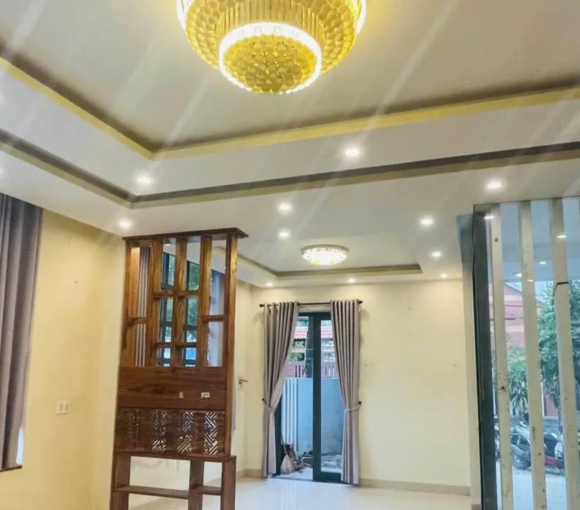 Nhà 2 tầng lô góc 140m² giá 6.9 tỷ - Bên chợ Tân An, Đà Nẵng!