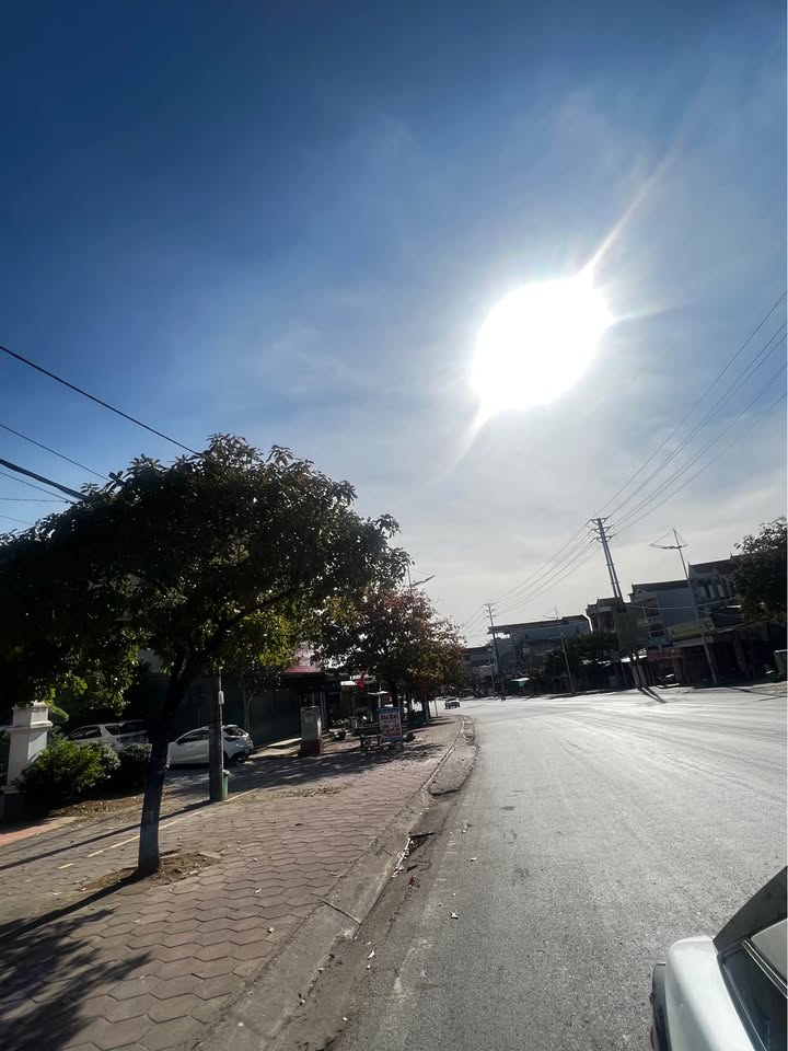 Đất kinh doanh Móng Cái 100m² giá 5 tỷ - Vị trí đắc địa cho đầu tư!