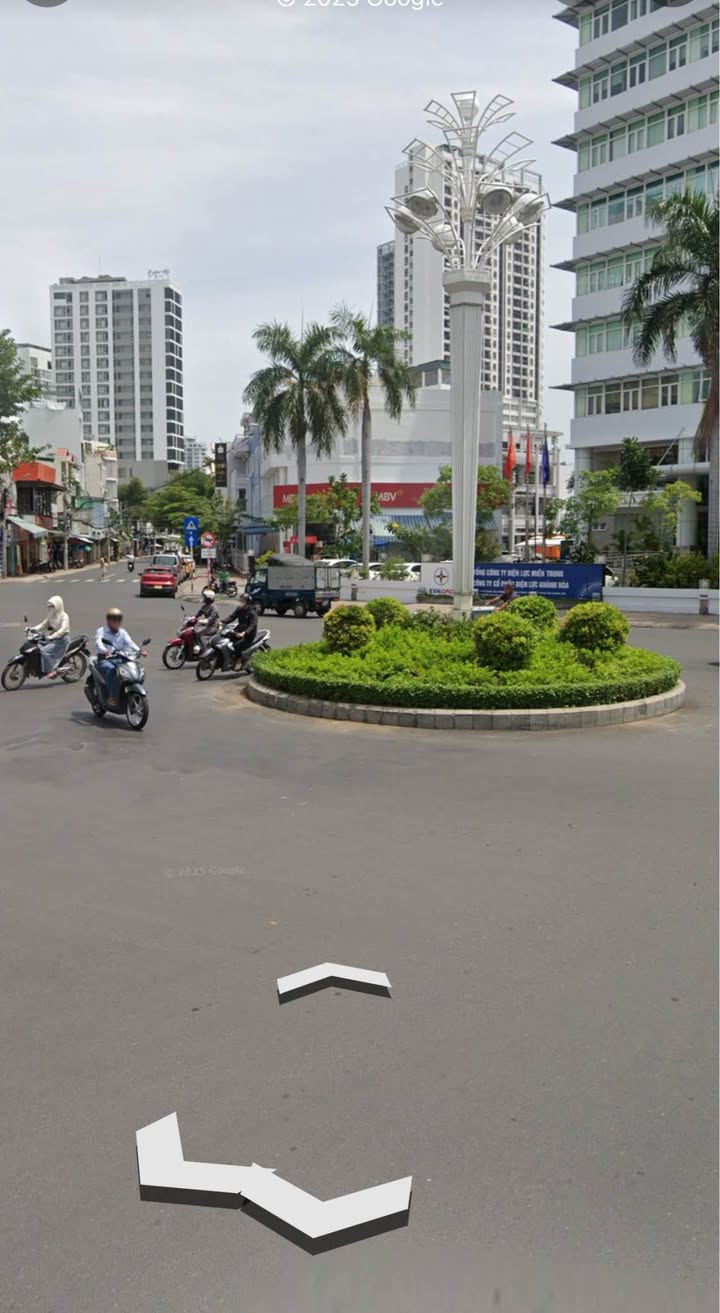 Bán nhà mặt tiền Lý Thánh Tôn Nha Trang 78.4m² giá 20 tỷ - Dòng tiền cho thuê ổn định 30 triệu/tháng!