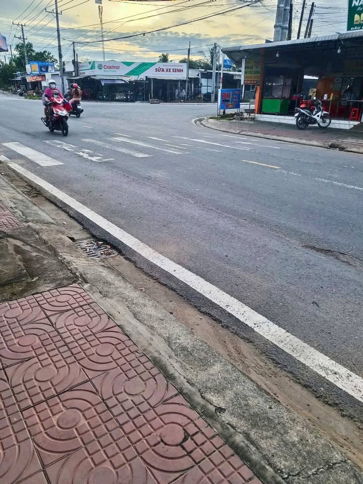 Đất mặt tiền đường Vũ Đình Liệu, 300m² giá 10 tỷ - Đầu tư sinh lời ngay!