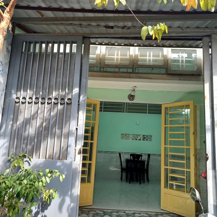 Nhà phố Hiệp Bình Chánh Thủ Đức 52m² giá 2.6 tỷ - Hẻm xe hơi, gần chợ, trường học!