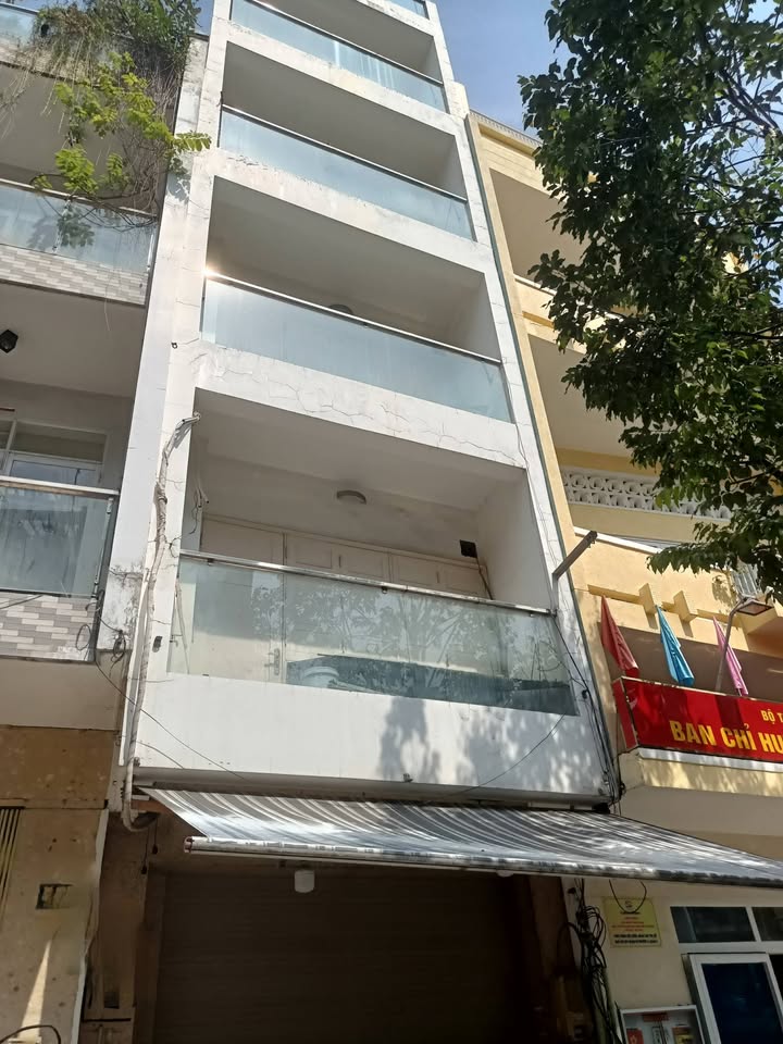 Nhà mặt tiền Bạch Vân, quận 5, 56m² giá 24.5 tỷ - Đầu tư sinh lời ngay!